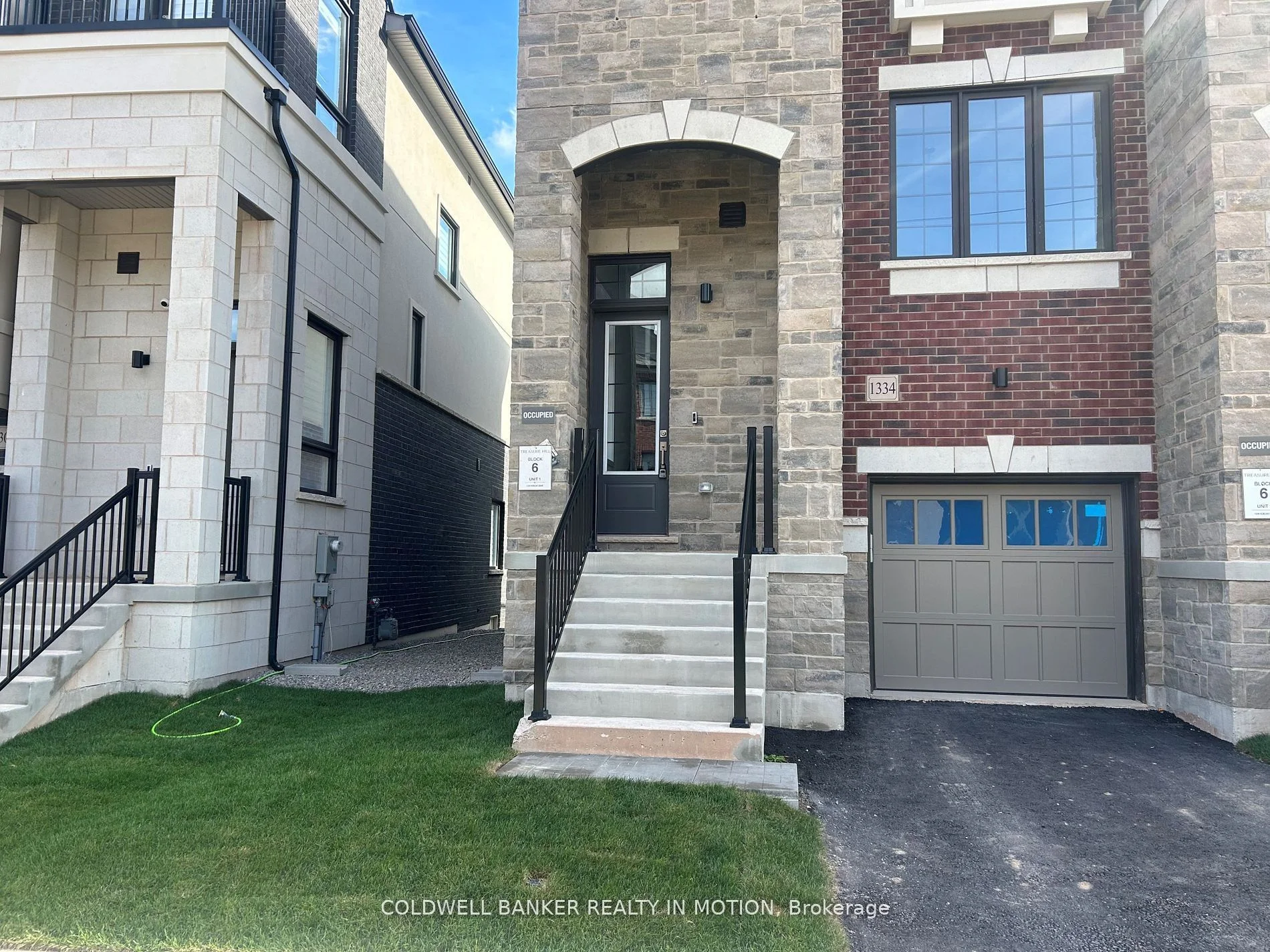 1334 Kobzar Drive, Oakville, On L6m 5r4