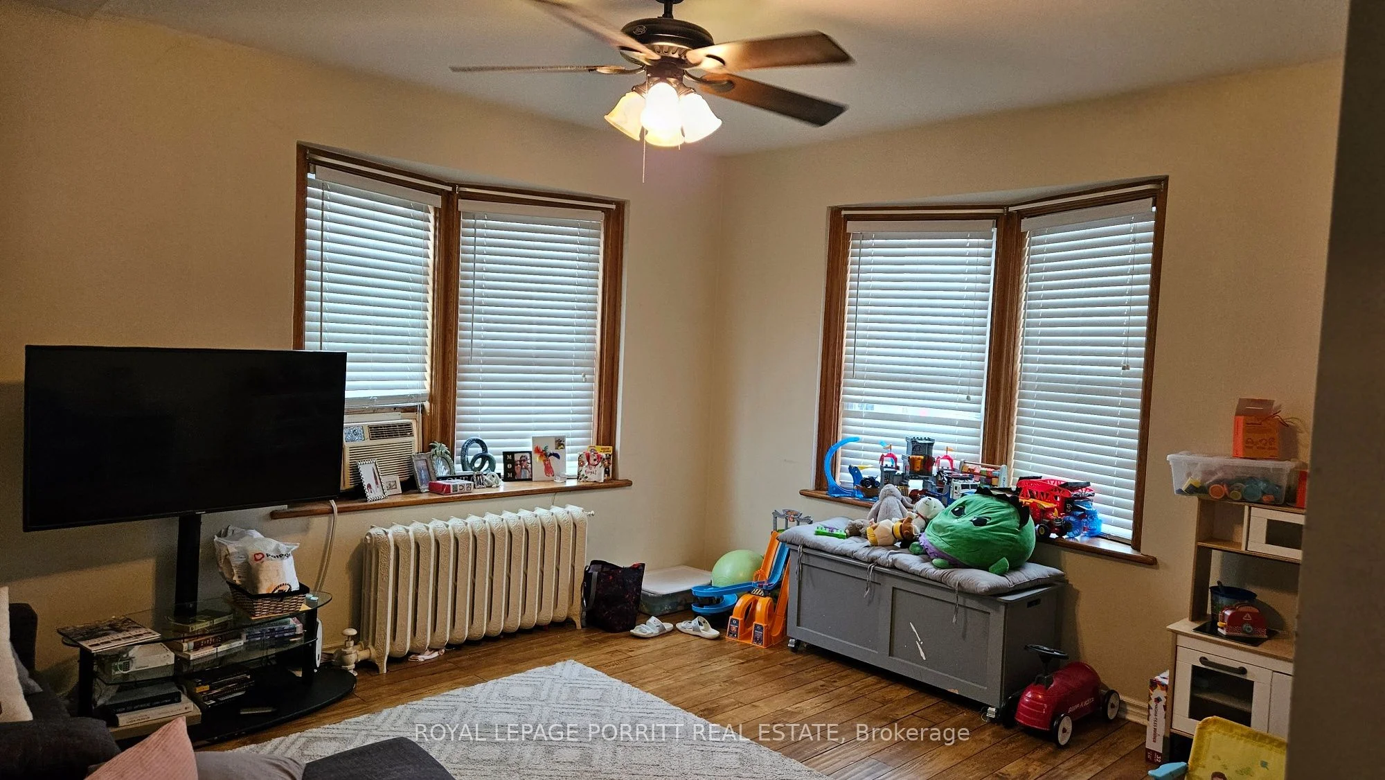 2891 lake shore Boulevard W 4, Toronto W06, ON M8V 1J1