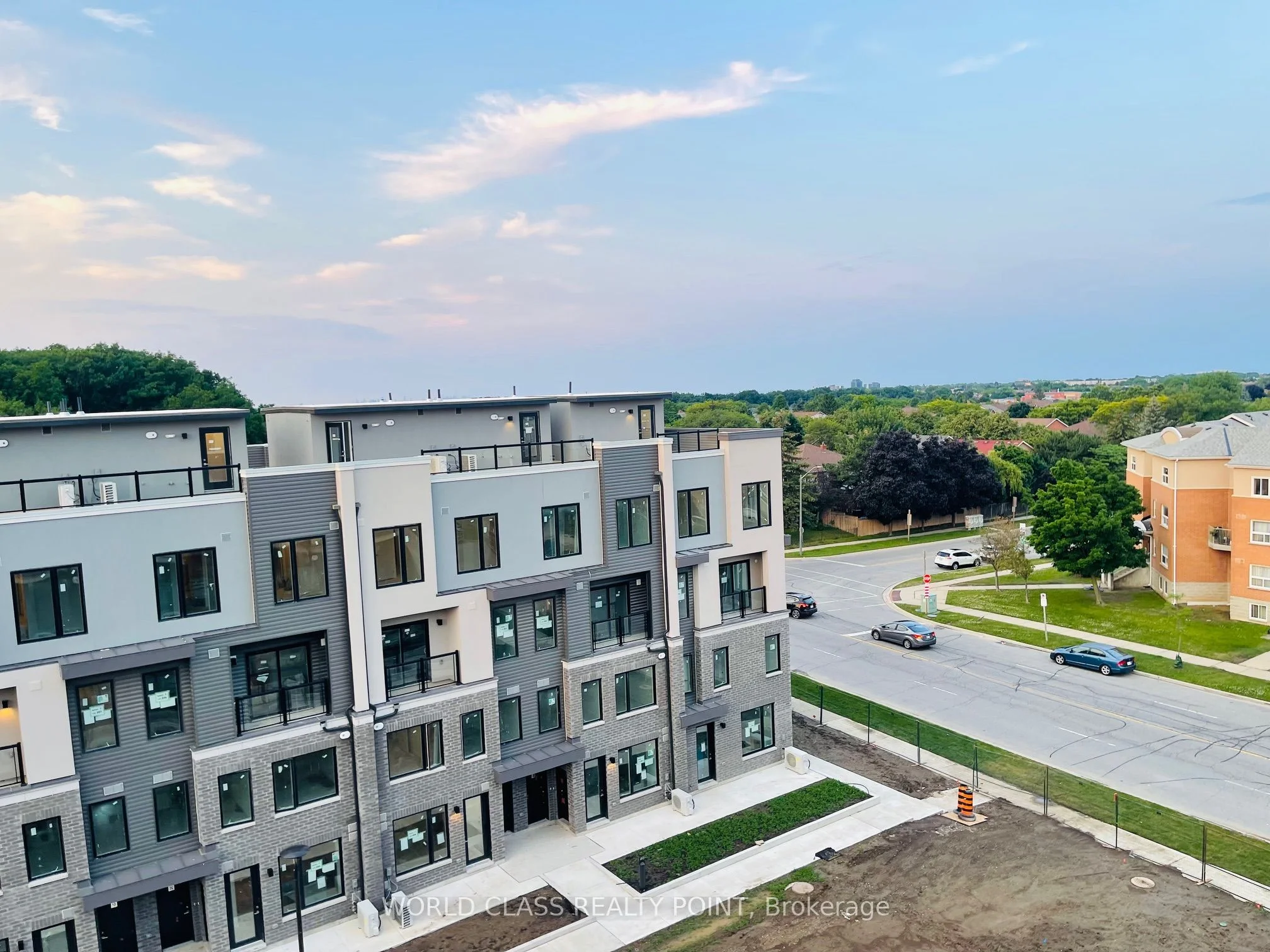 3546 Colonial Drive 33, Mississauga, On L5l 0c1