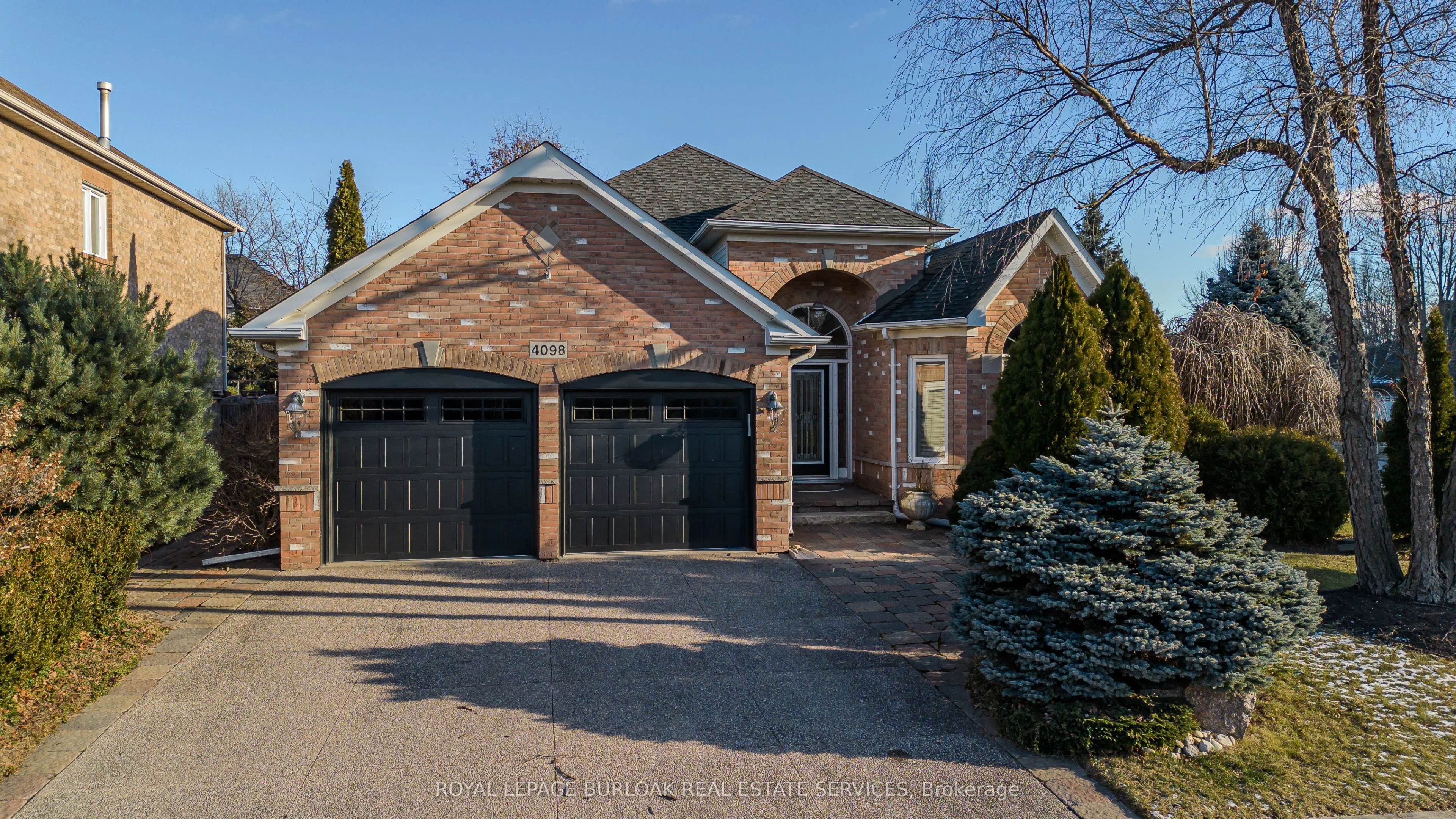 Detached in Burlington