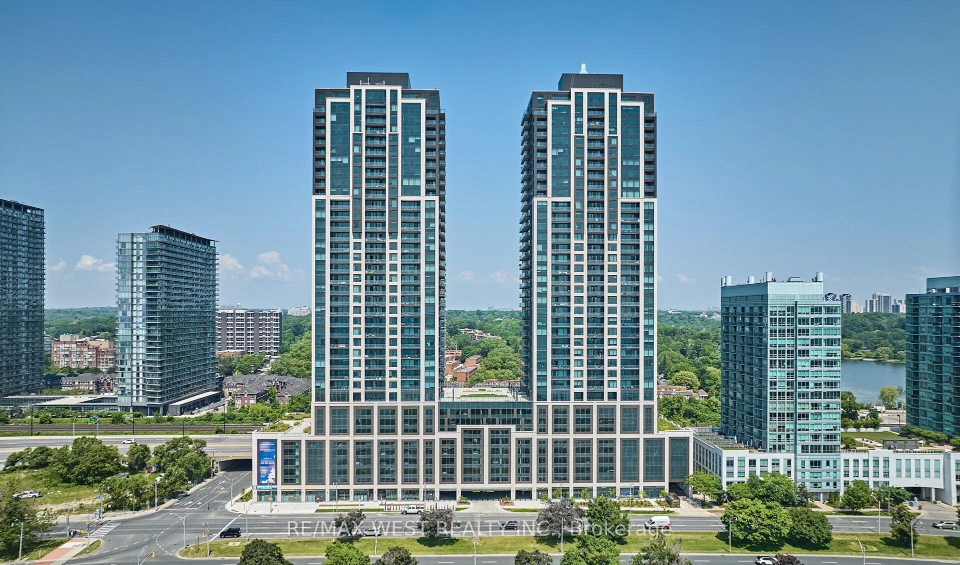 Condo Apartment in Toronto