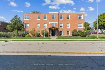 133 North Service Road E 2, Oakville, On L6h 1a3