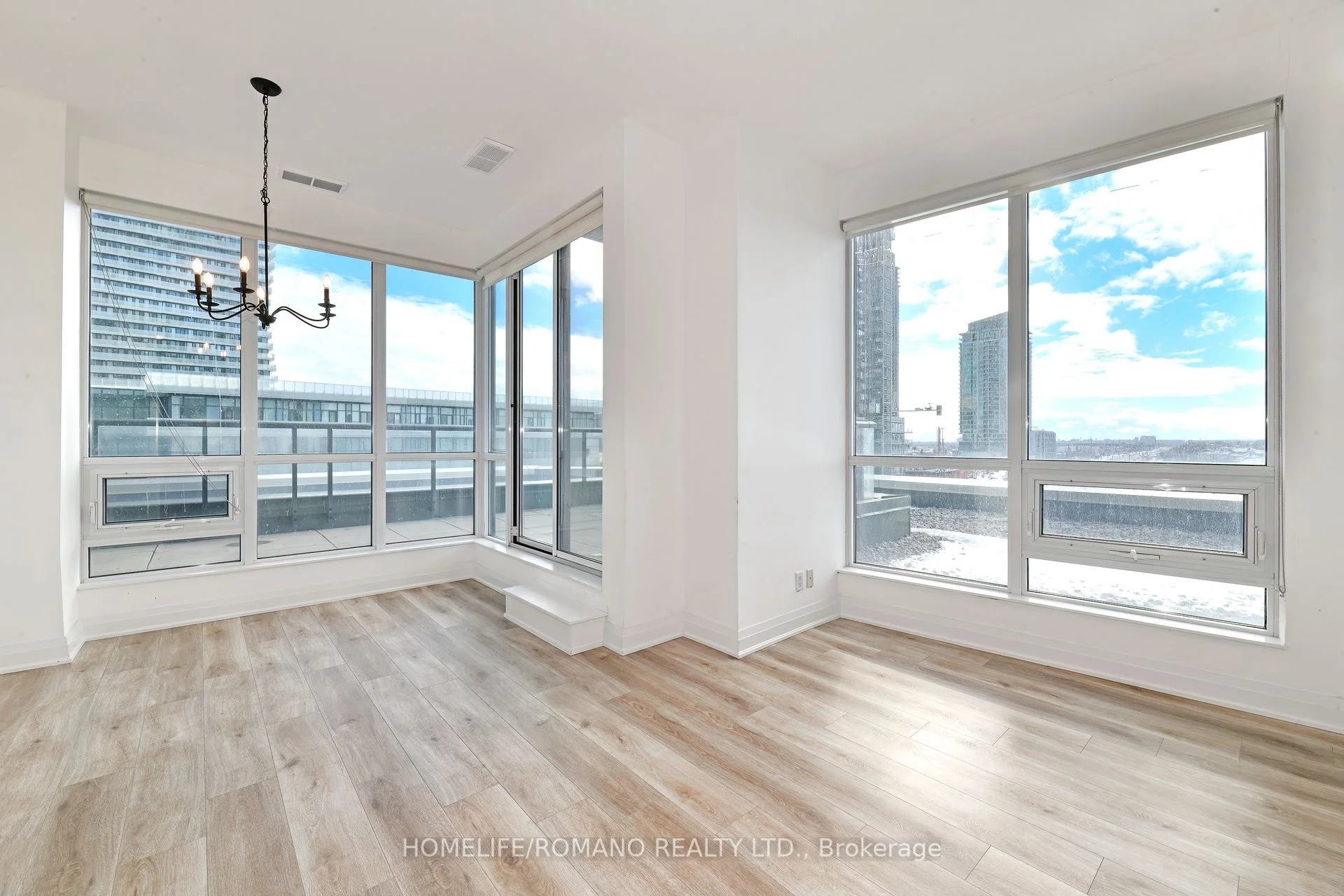 4011 Brickstone Mews 412, Mississauga, ON L5B 0J7