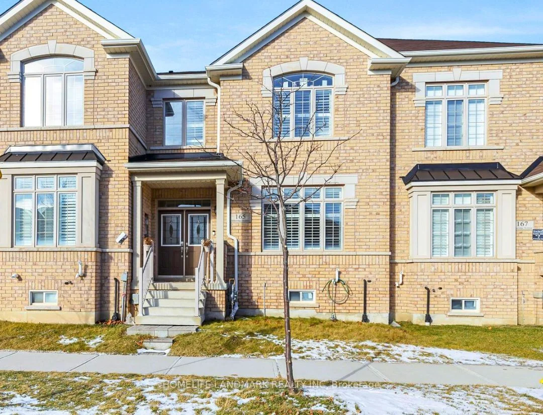 Att/Row/Townhouse in Milton