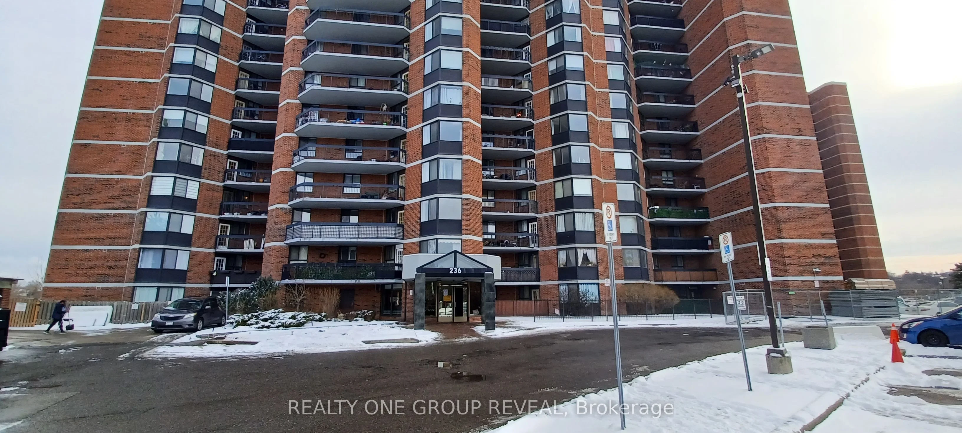 236 Albion Road 308, Toronto W10, On M9w 6a6