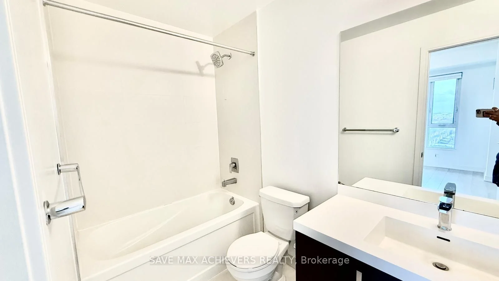8 Nahani Way 722, Mississauga, ON L4Z 0C6