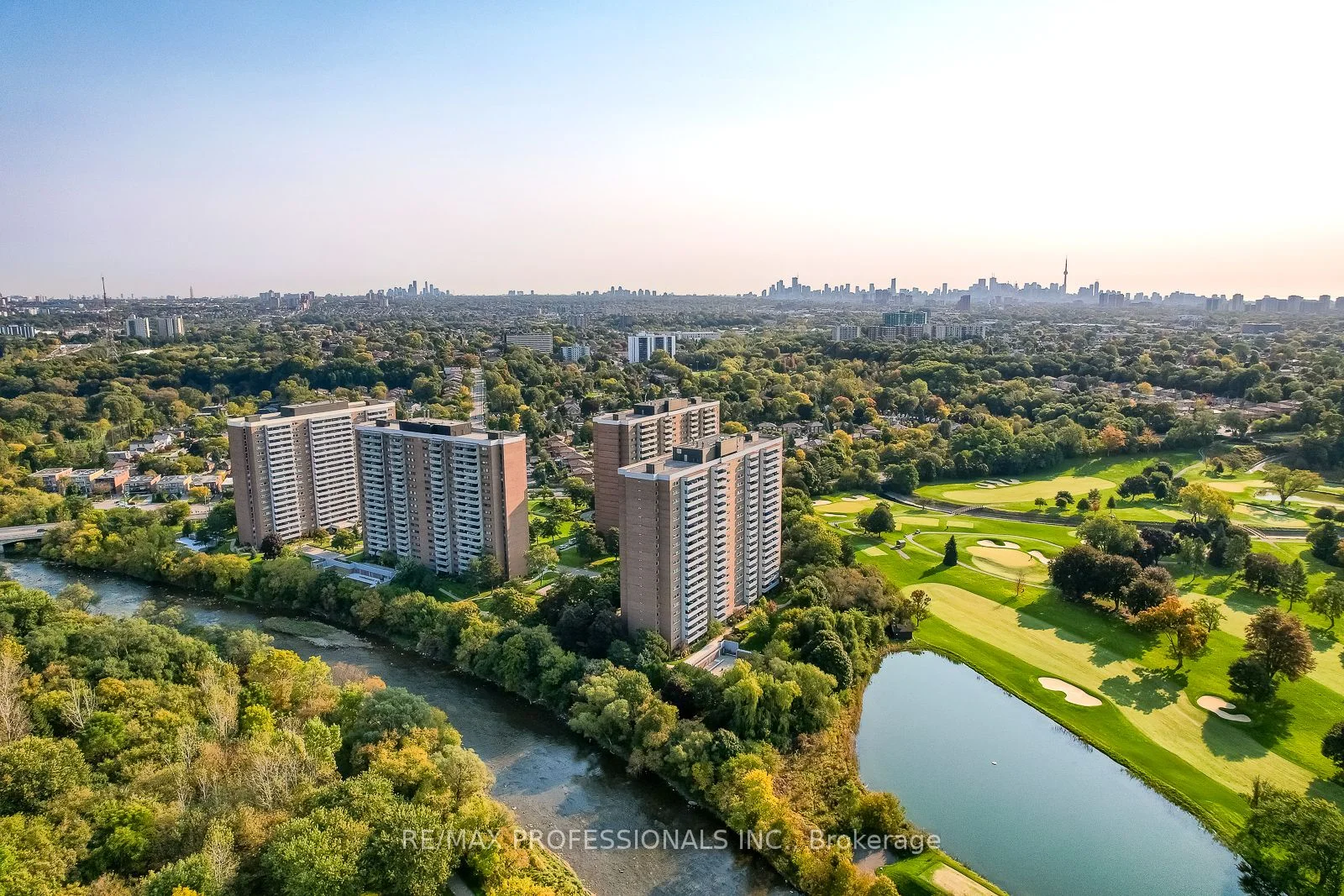 Condo Apartment in Toronto