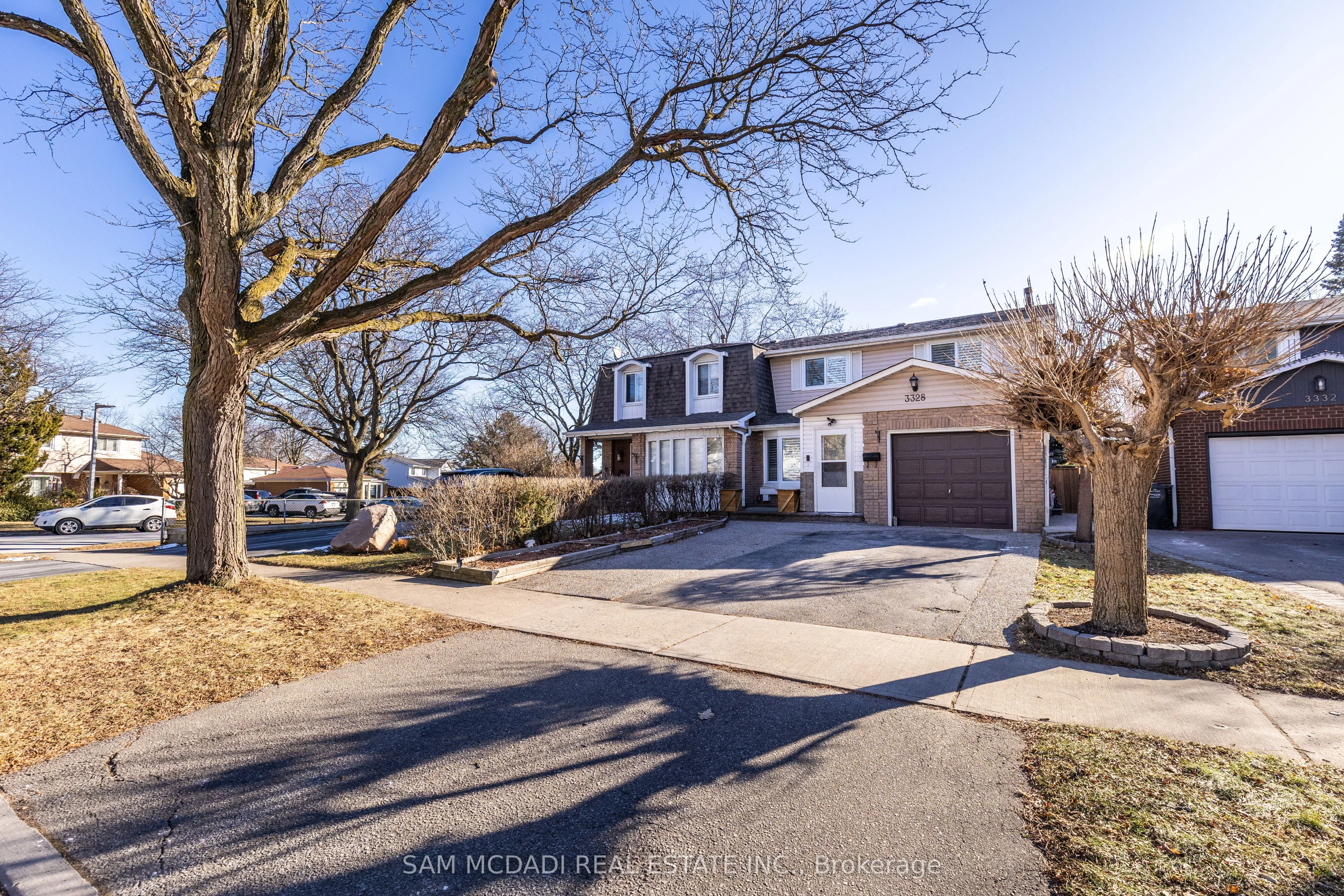 Semi-Detached in Mississauga
