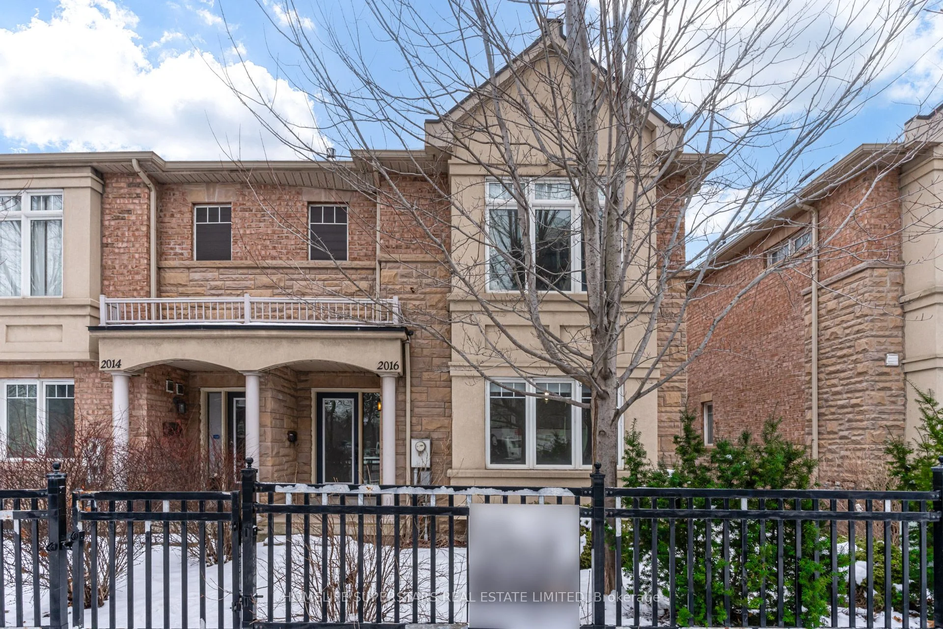 Att/Row/Townhouse in Mississauga