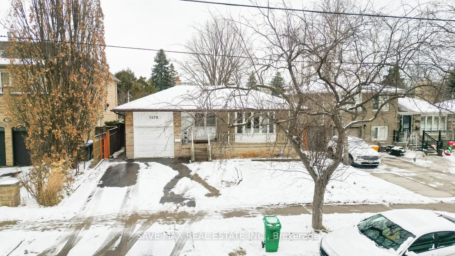 1579 Ogden Avenue, Mississauga, ON L5E 2H9