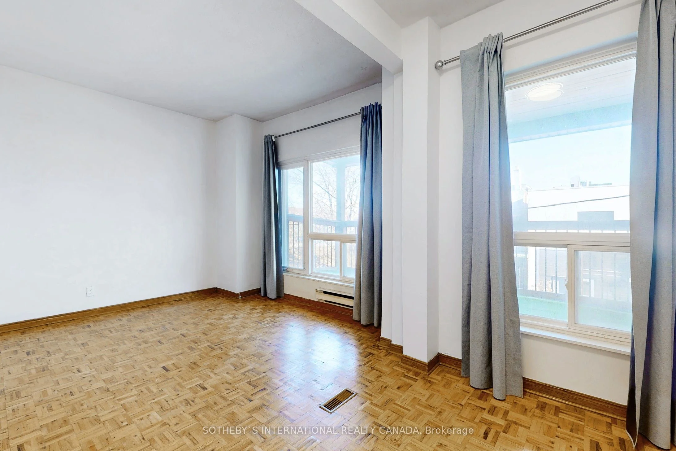 70 Brock Avenue 2nd Flr, Toronto W02, ON M6K 2L4