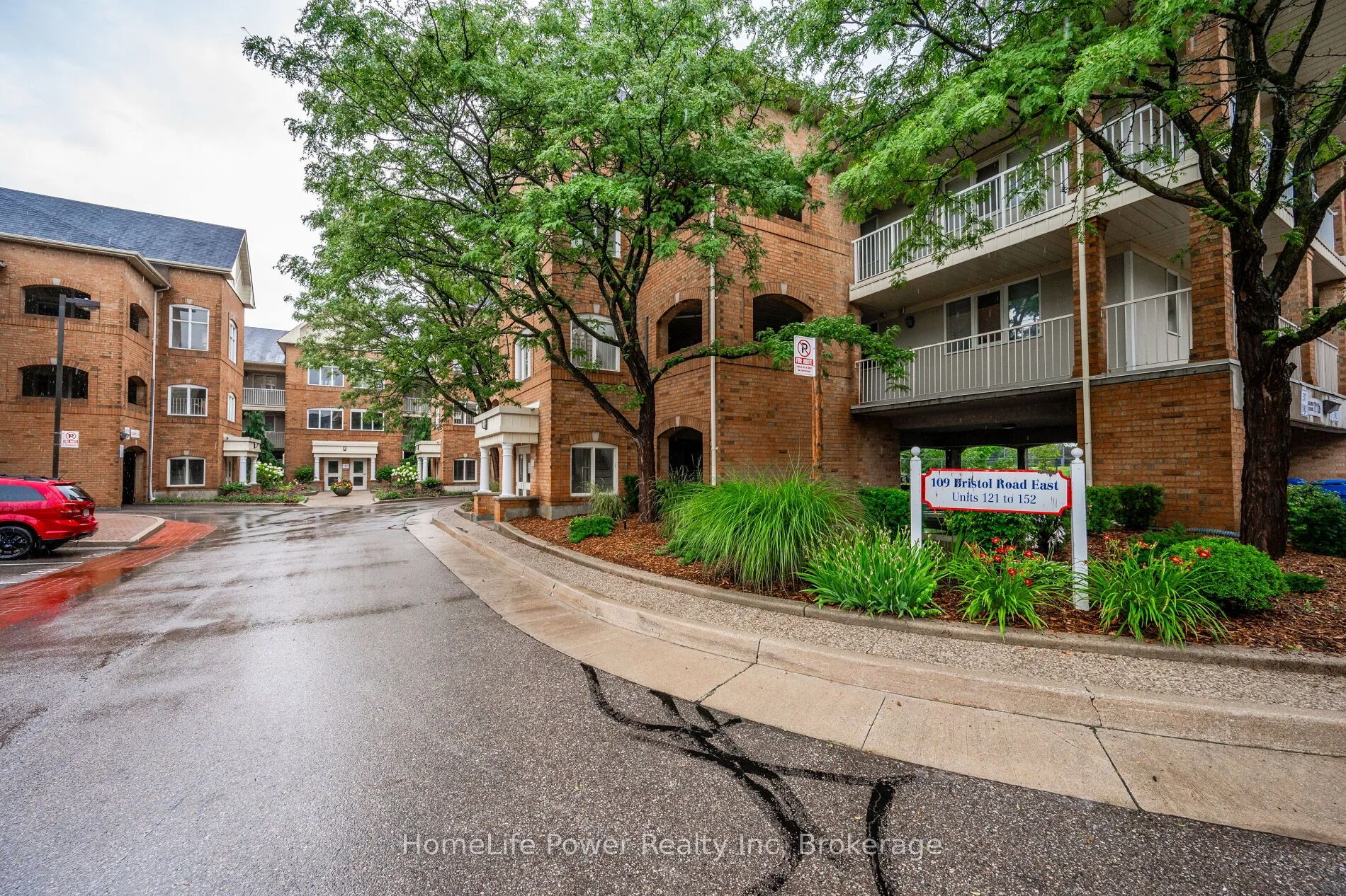 Condo Townhouse in Mississauga