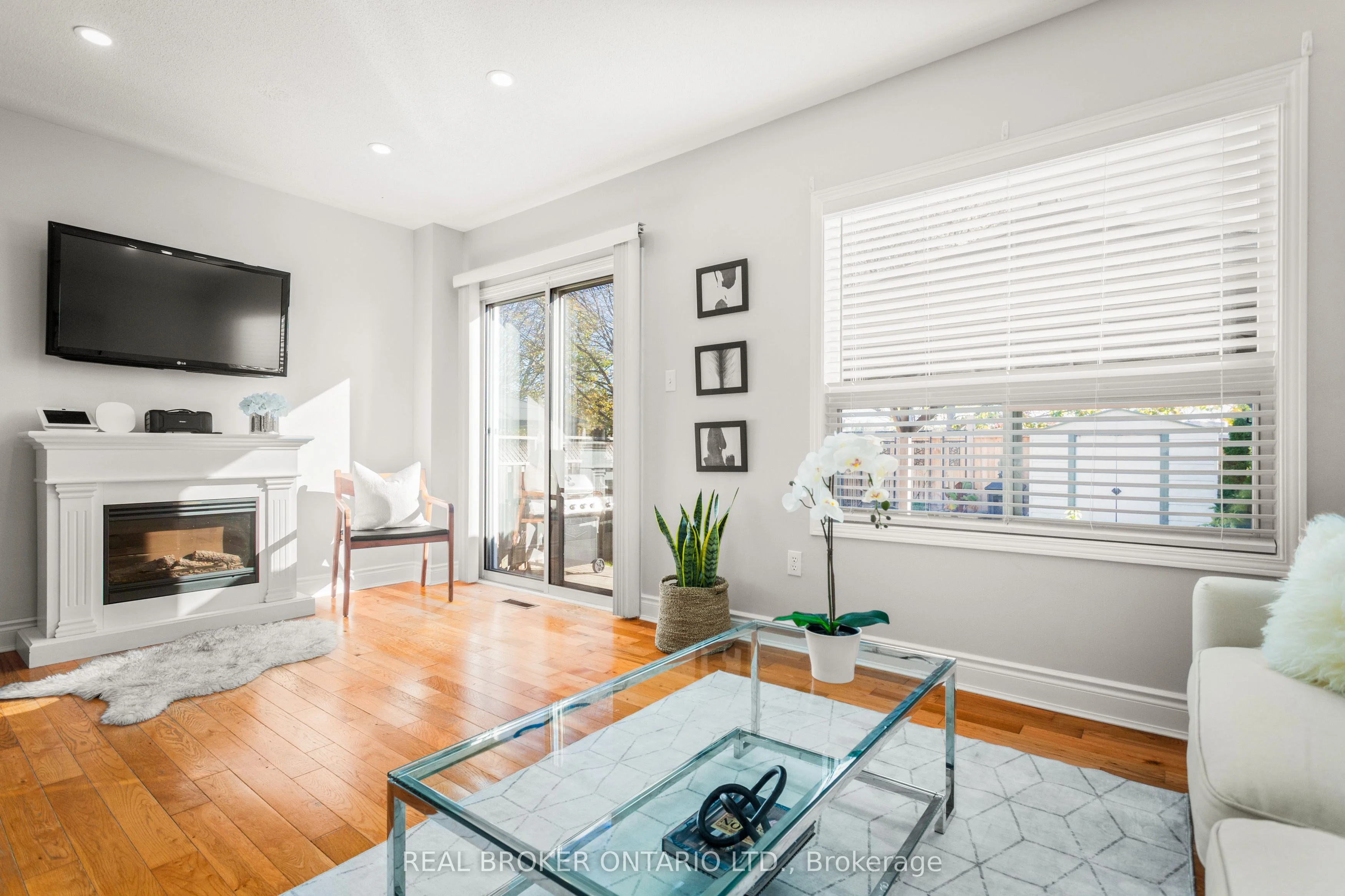 1368 Brookstar Drive, Oakville, ON L6M 3W2
