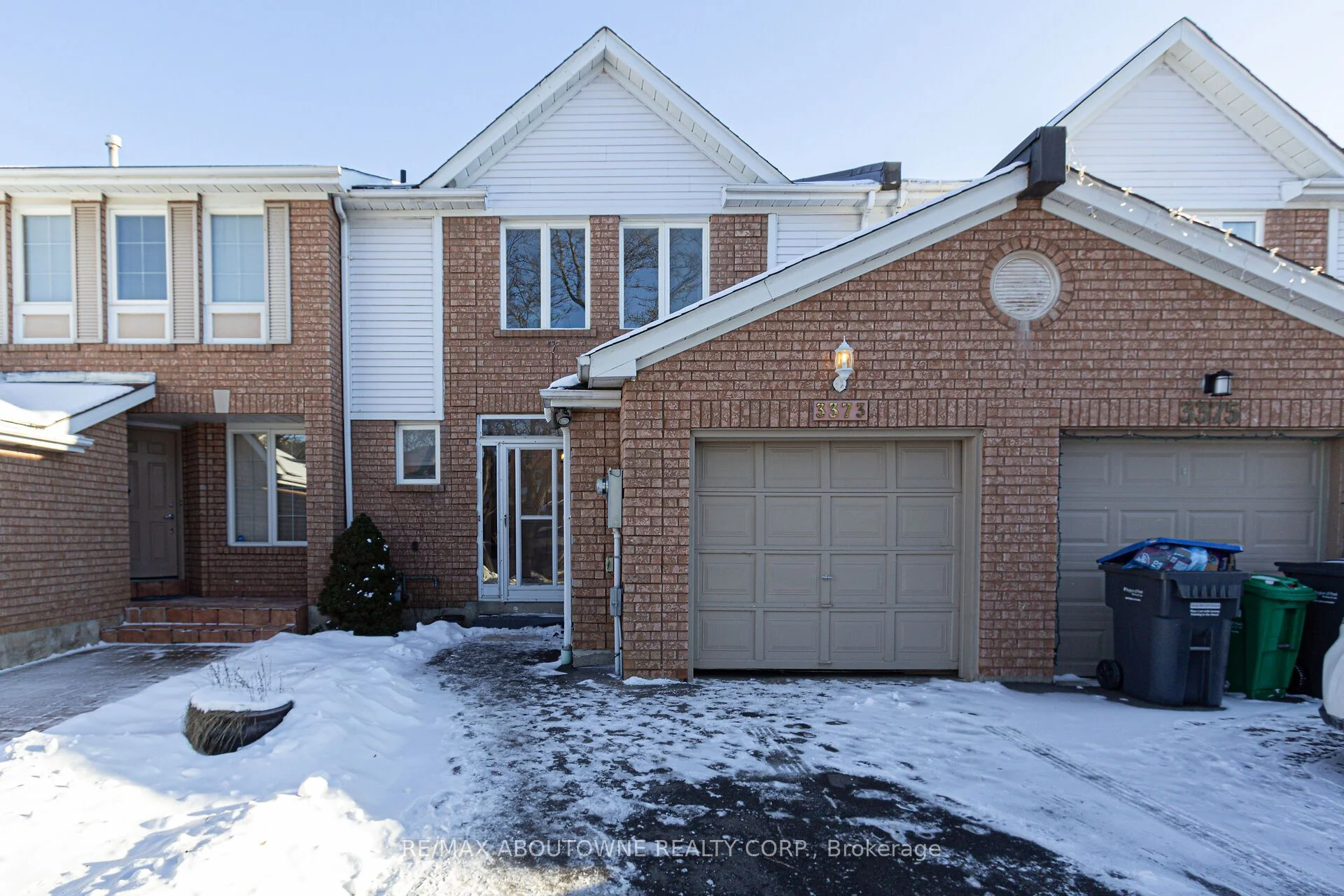 Att/Row/Townhouse in Mississauga
