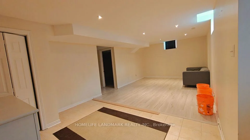 3041 Lavenham Place, Mississauga, ON L5M 6K1