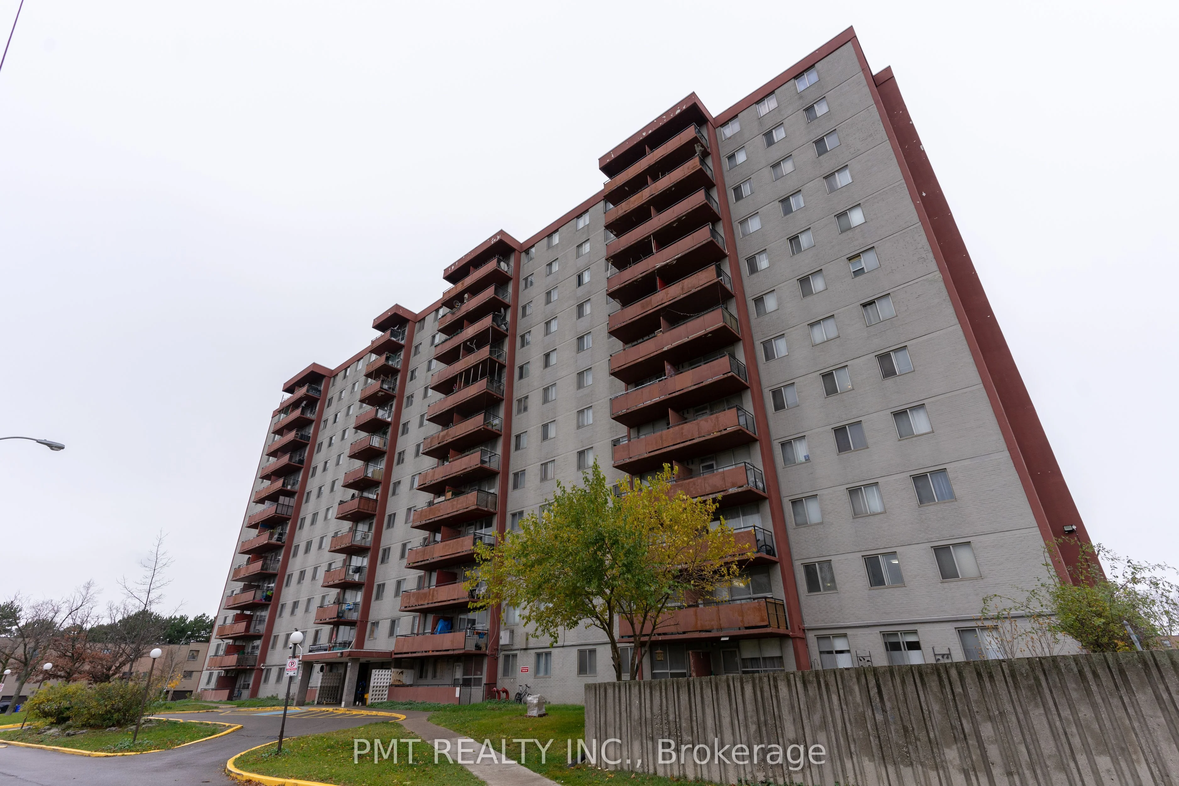 Condo Apartment in Toronto