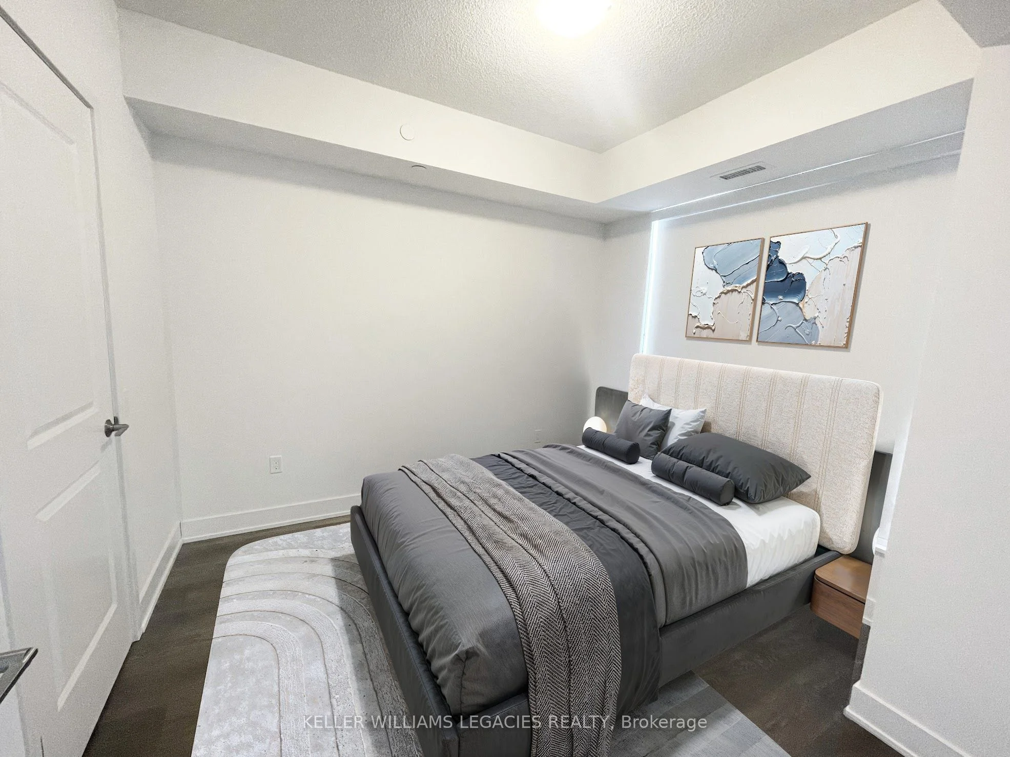 202 Burnhamthorpe Road E 1804W, Mississauga, ON L5A 0B3