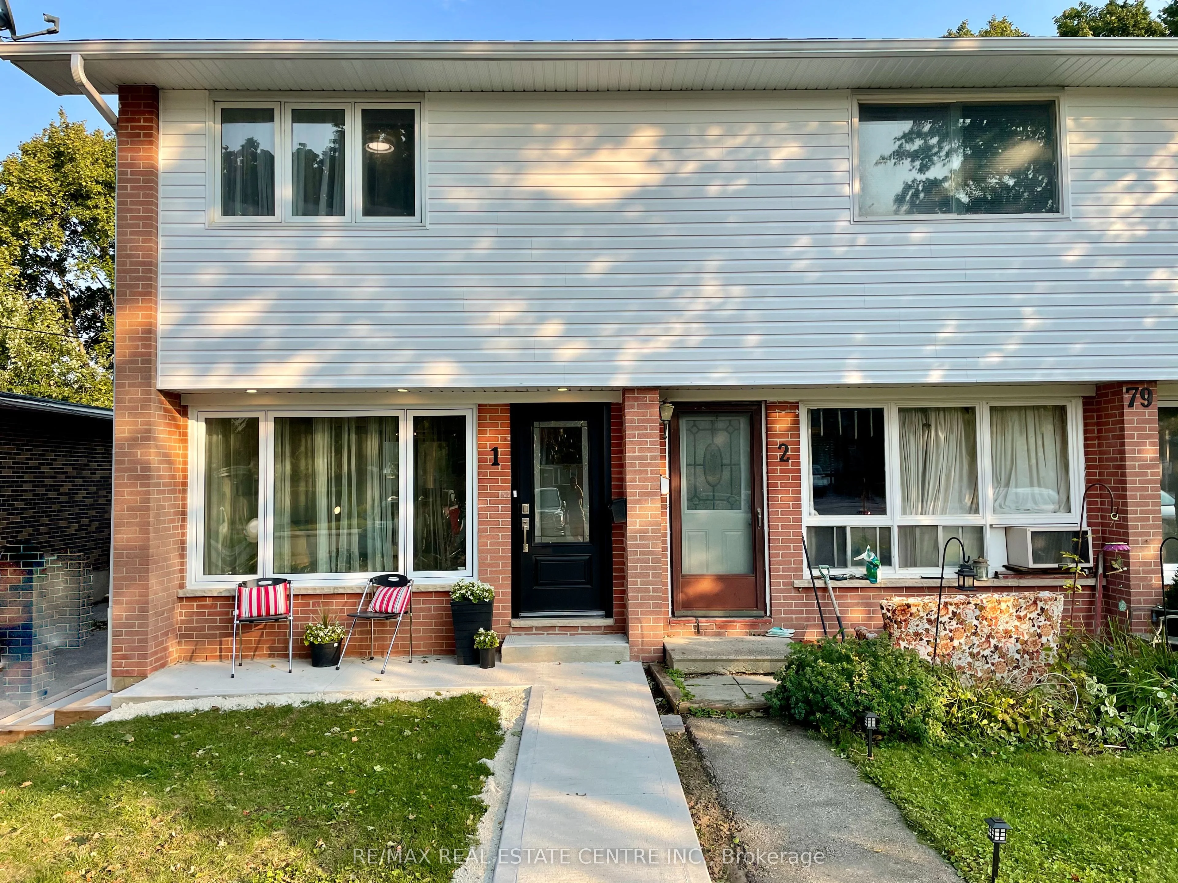 Att/Row/Townhouse in Orangeville