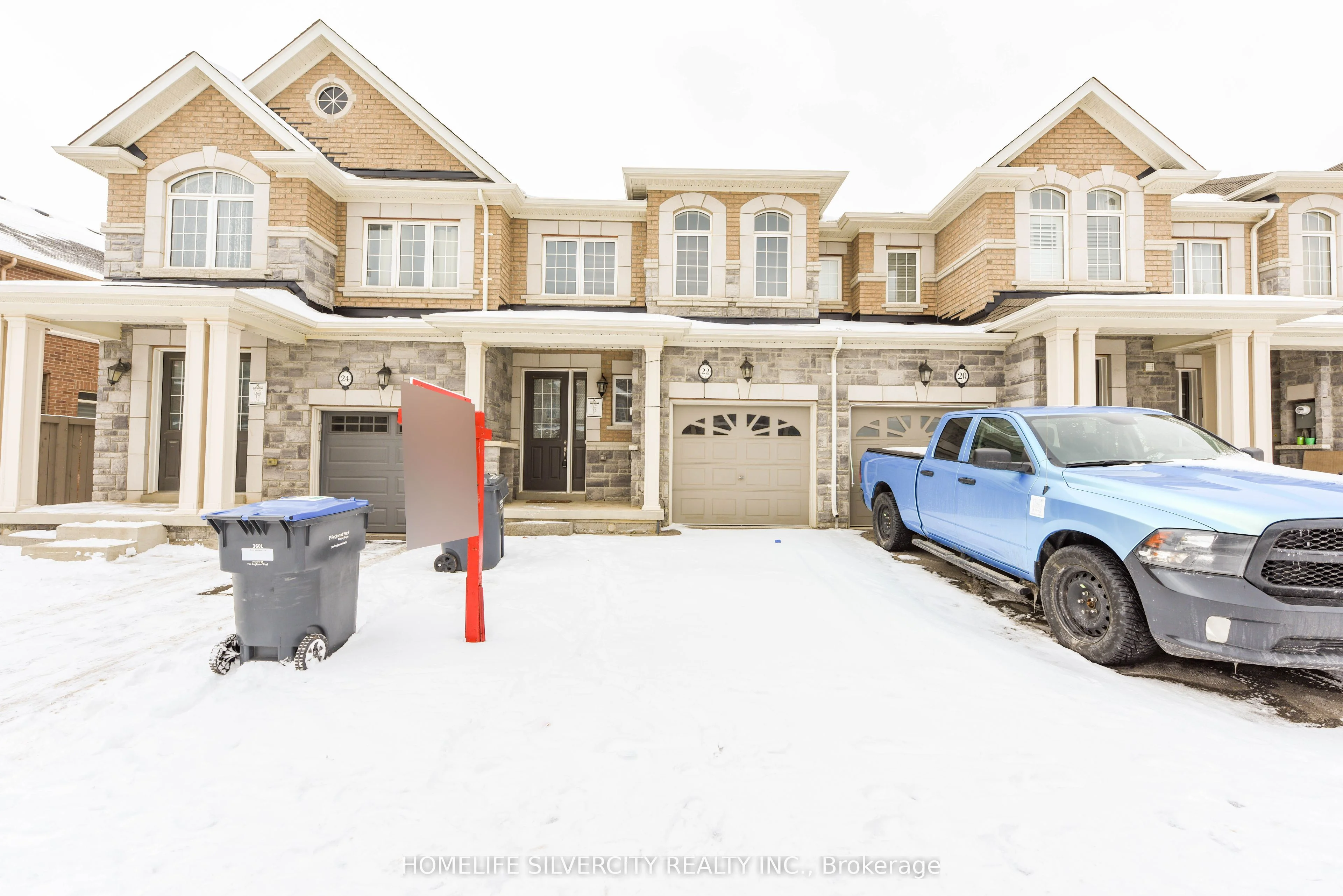 Att/Row/Townhouse in Brampton