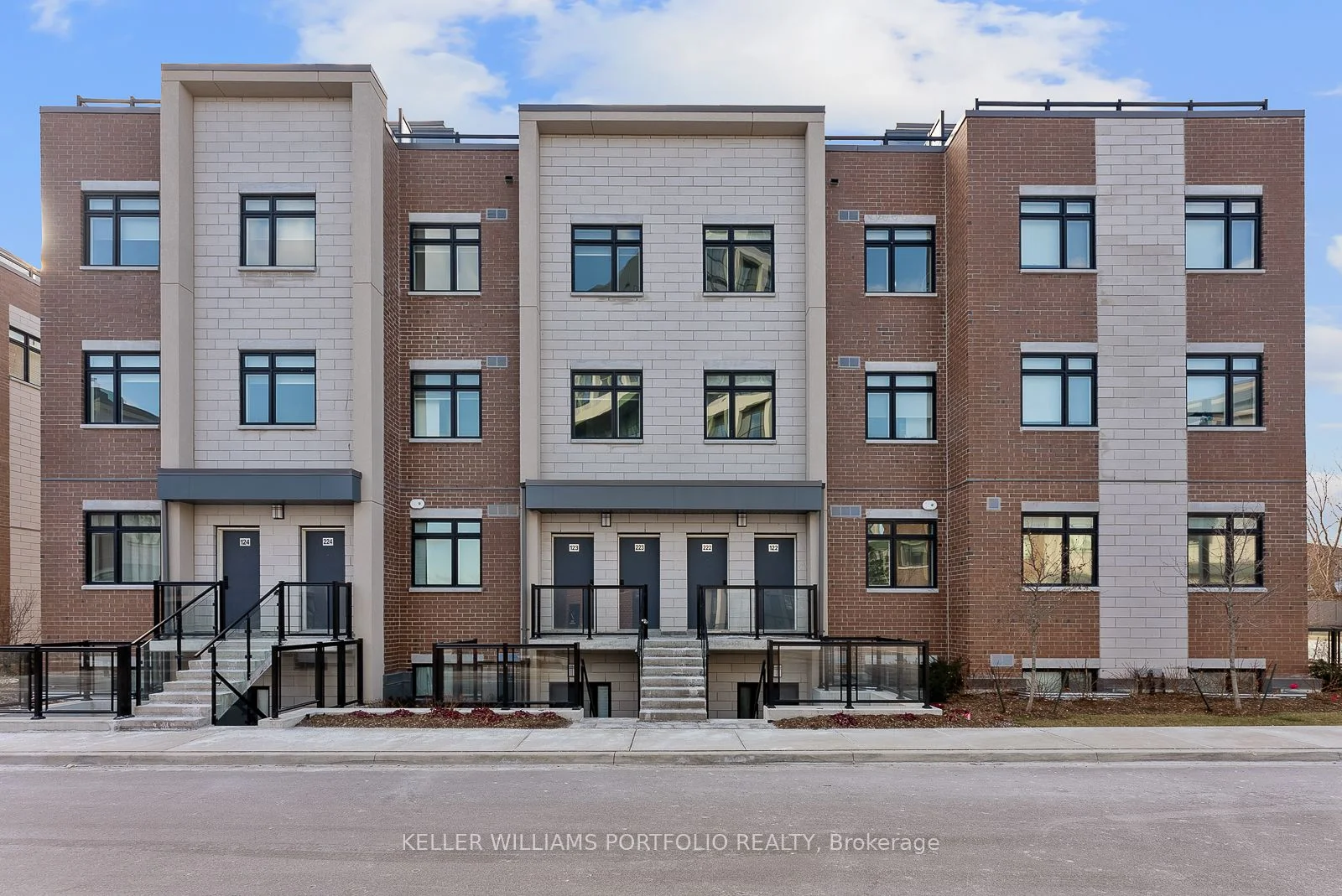 Condo Townhouse in Mississauga