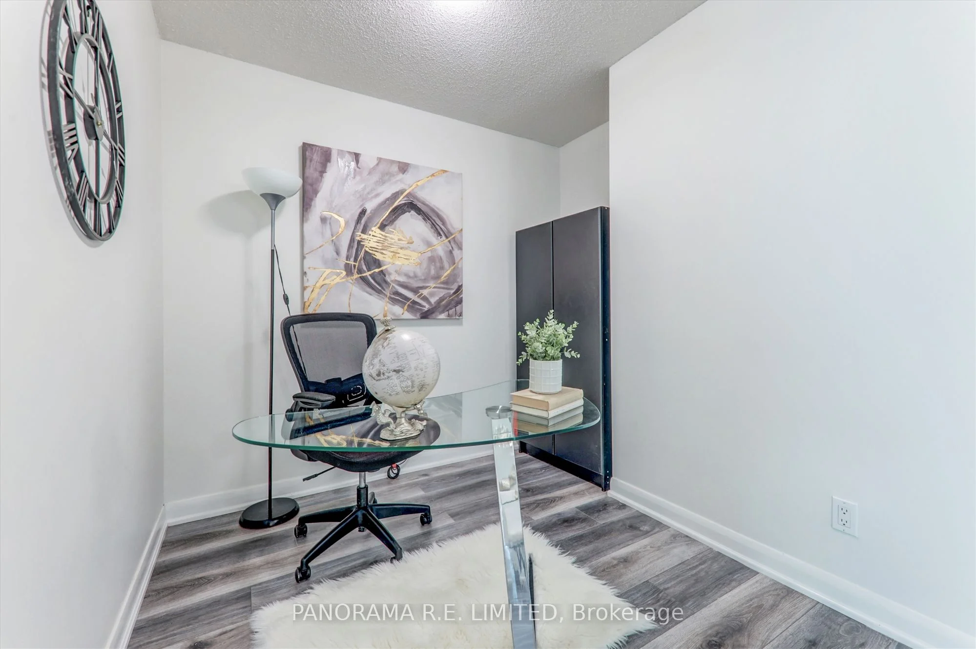 225 Sherway Gardens Road 3104, Toronto W08, ON M9C 0A3
