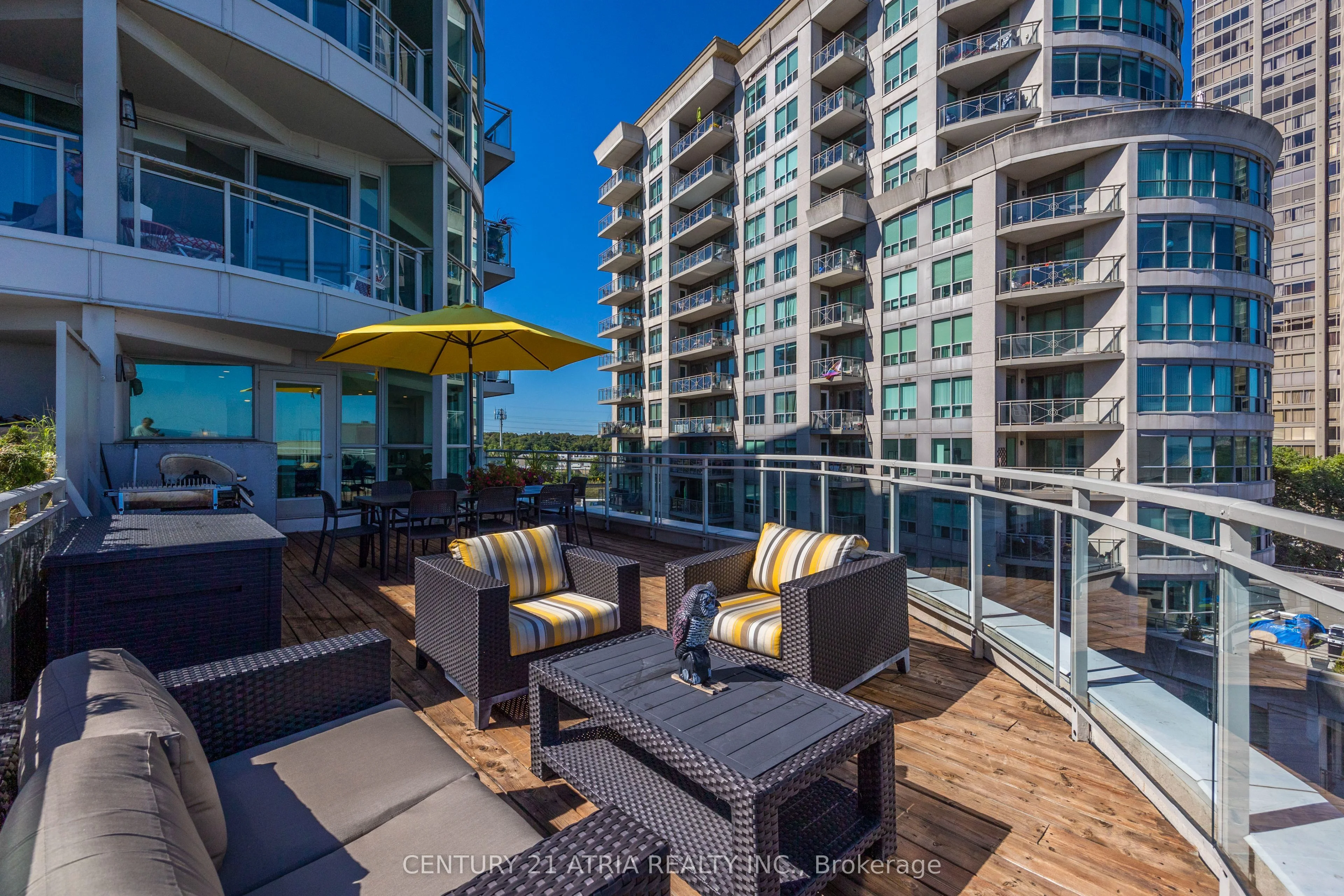 2067 Lake shore Boulevard 604, Toronto W06, ON M8V 4B8