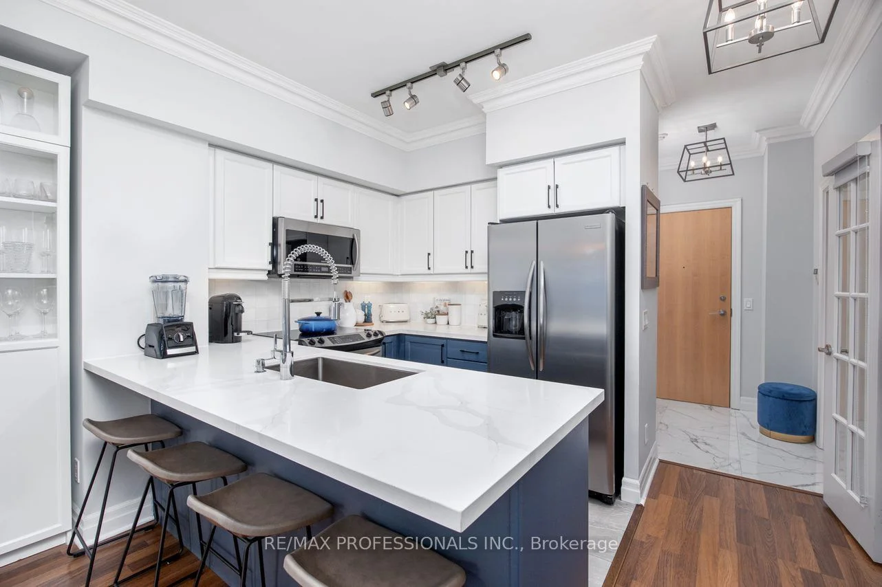 58 Marine Parade Drive 710, Toronto W06, ON M8V 4G1