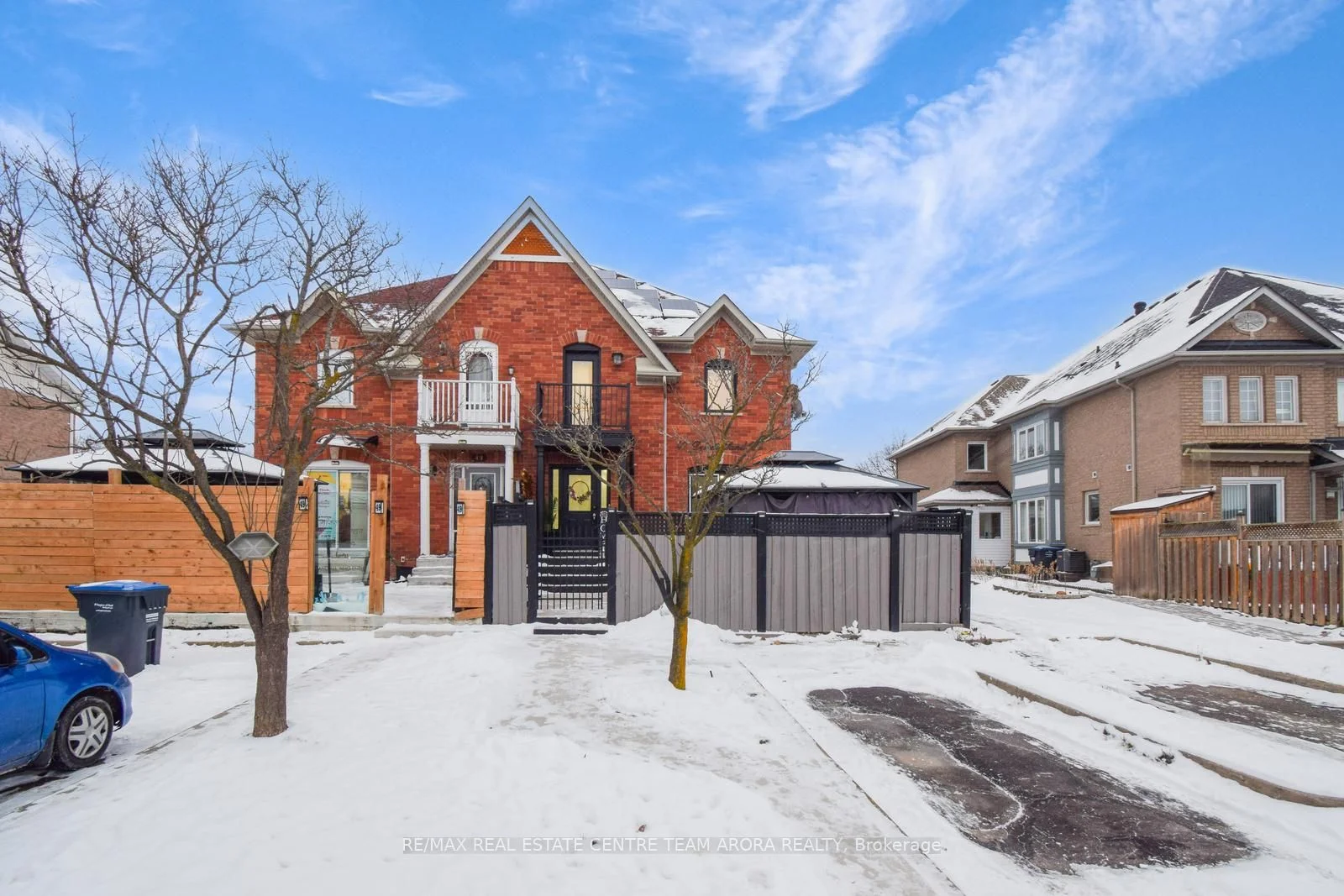 Att/Row/Townhouse in Brampton