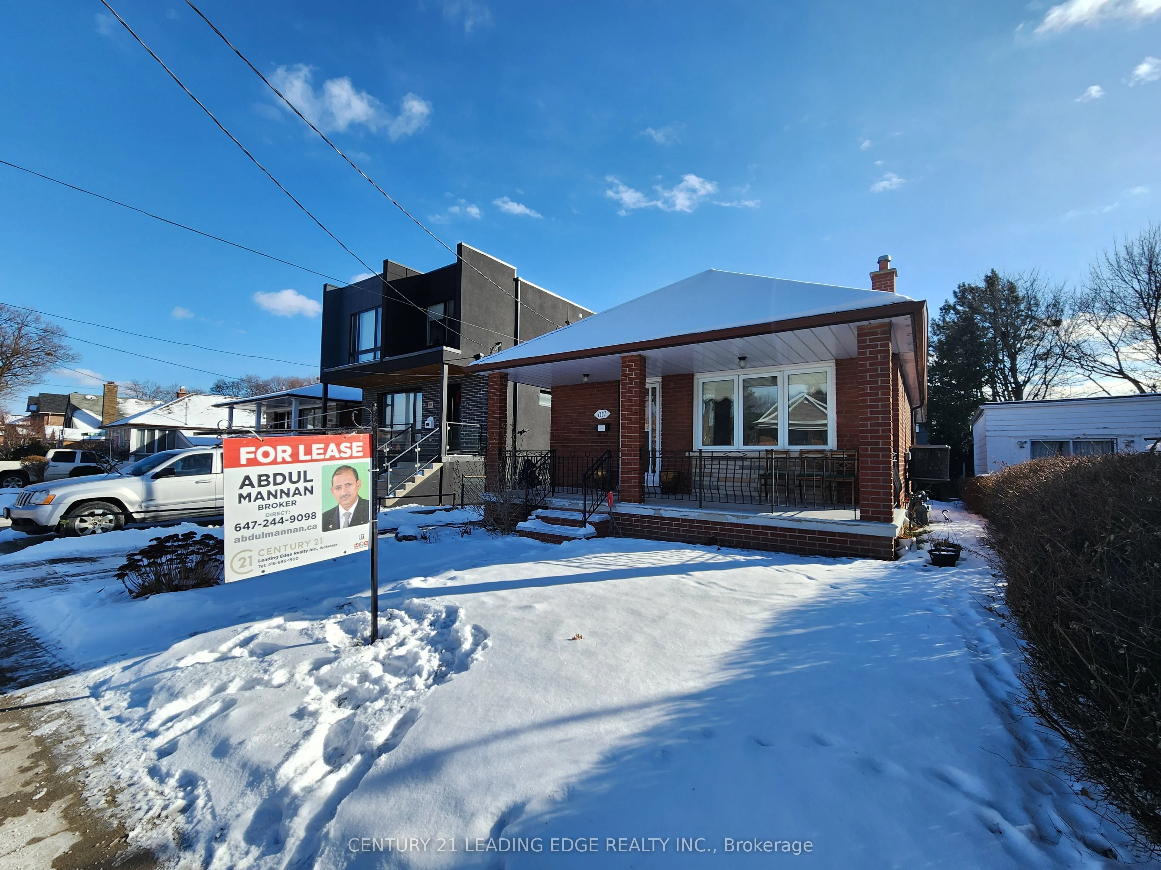 1117 Glencairn Avenue, Toronto W04, On M6b 2b1