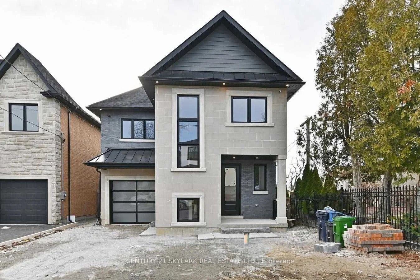 Duplex in Toronto