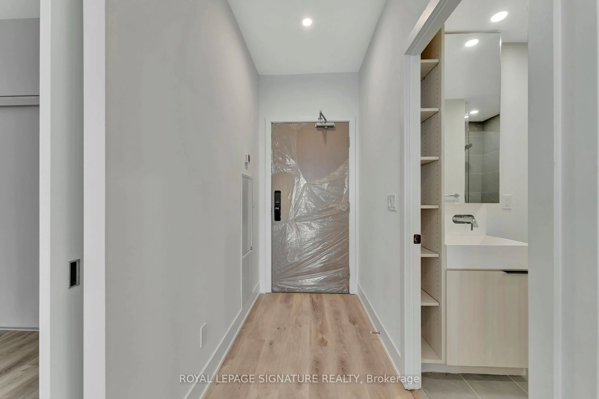374 Martha Street 306, Burlington, ON L7R 2P7