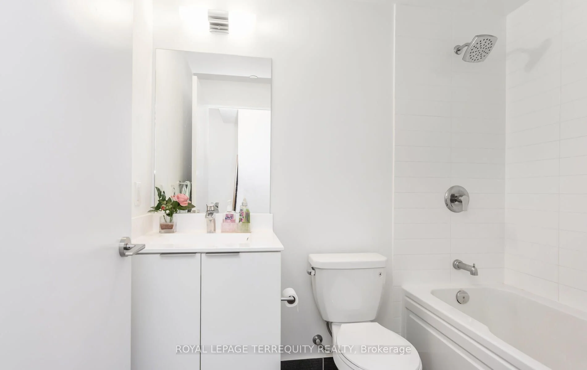 30 Shore Breeze Drive 1616, Toronto W06, On M8v 0j1