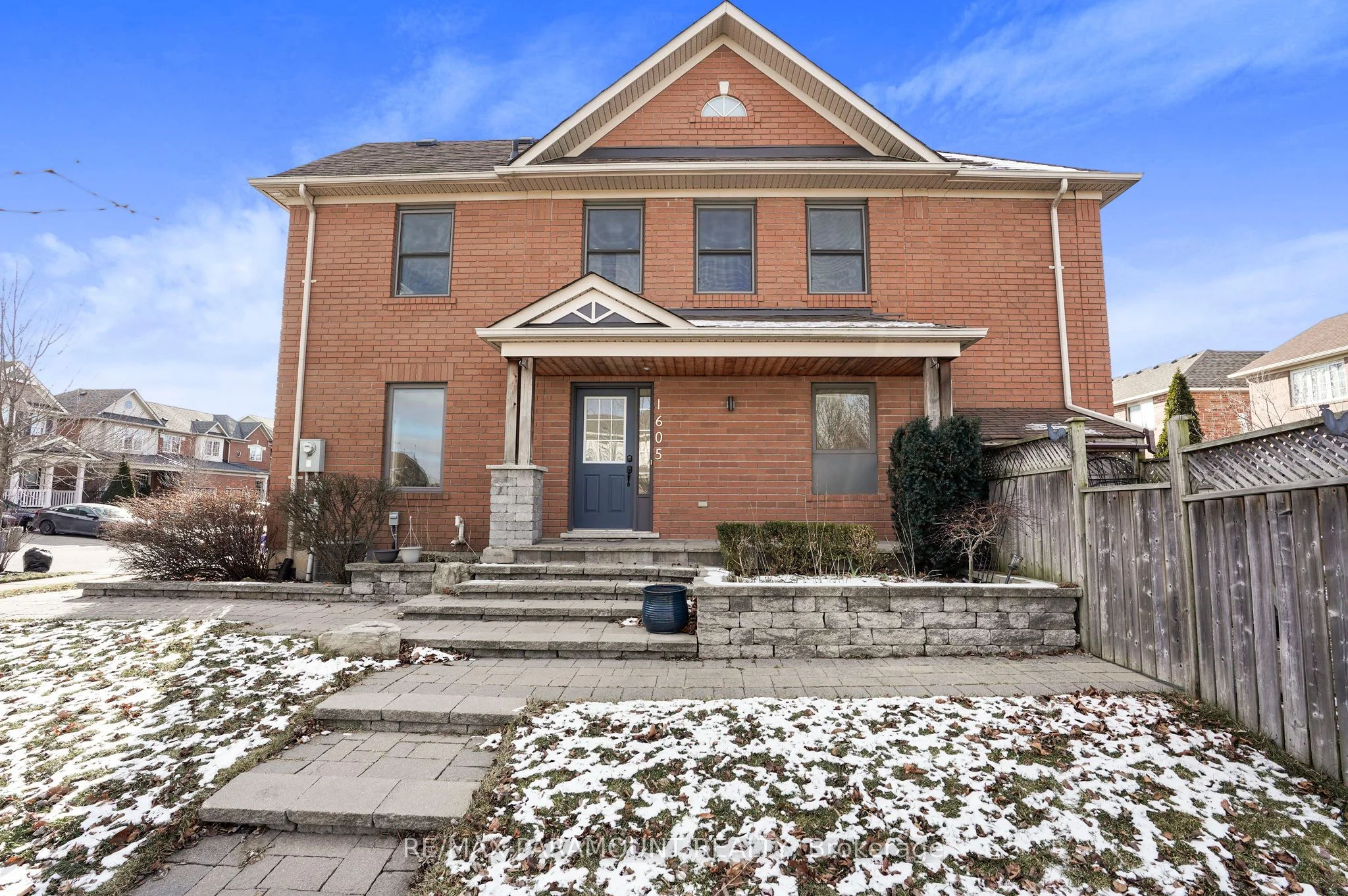 Semi-Detached in Milton