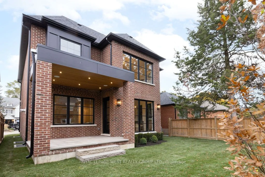 21 Kirk Bradden Road W, Toronto W07, ON M8Y 2G1