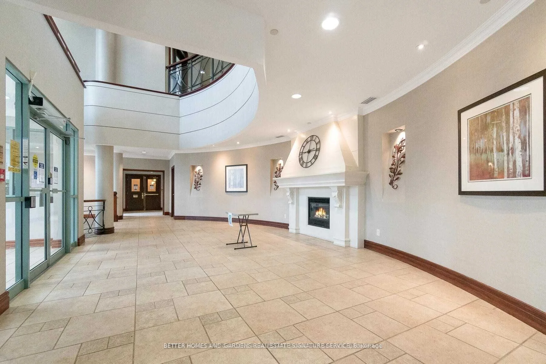 2585 Erin Centre Boulevard 504, Mississauga, ON L5M 6Z7