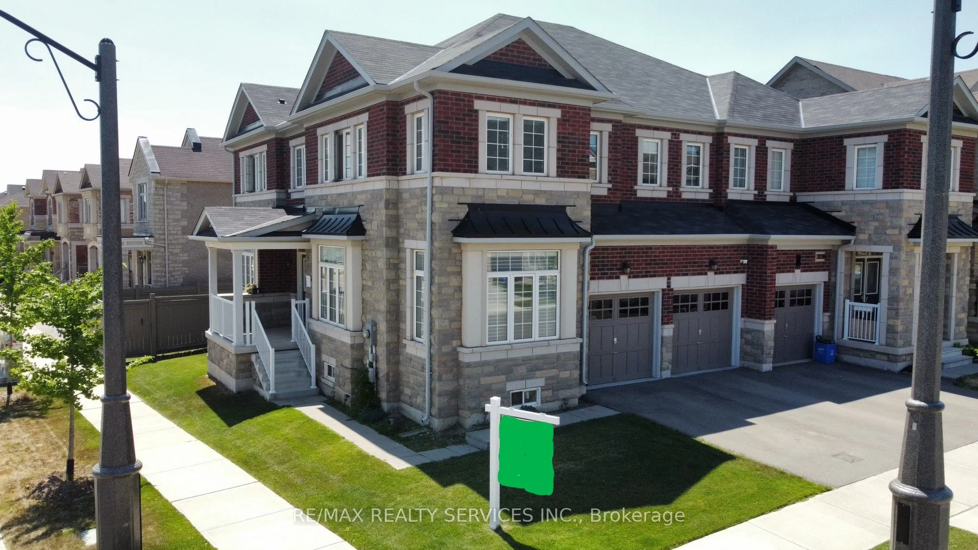 Semi-Detached in Oakville