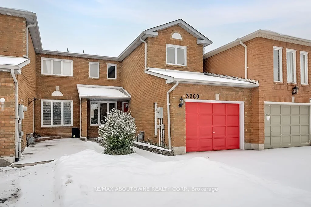 Att/Row/Townhouse in Mississauga