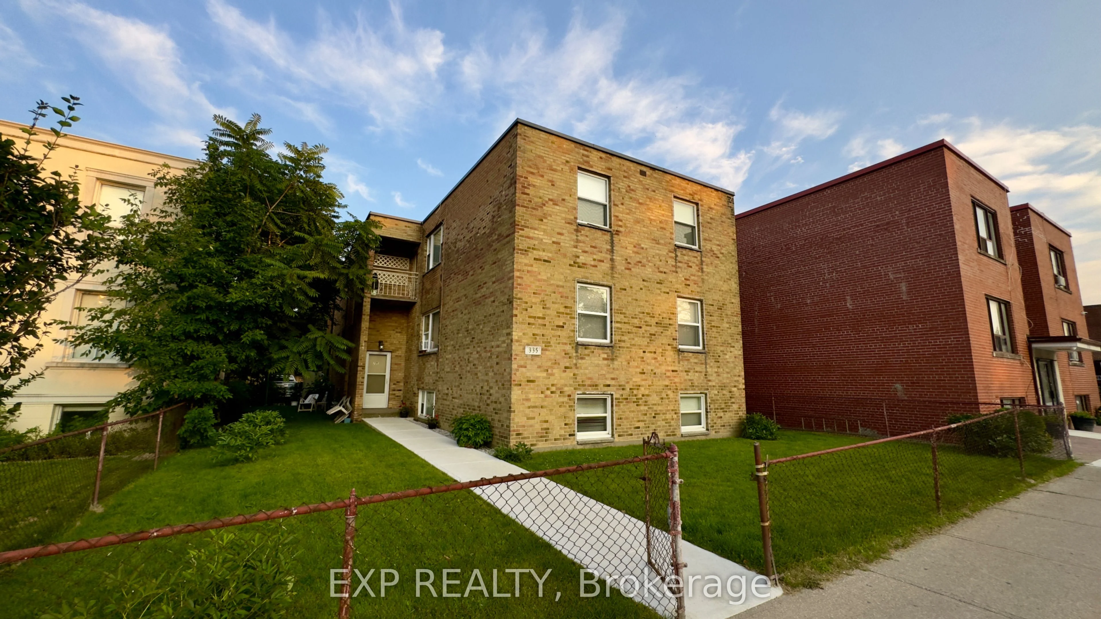 Condo Apartment in Mississauga