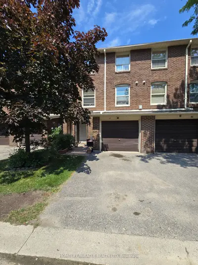 Condo Townhouse in Brampton