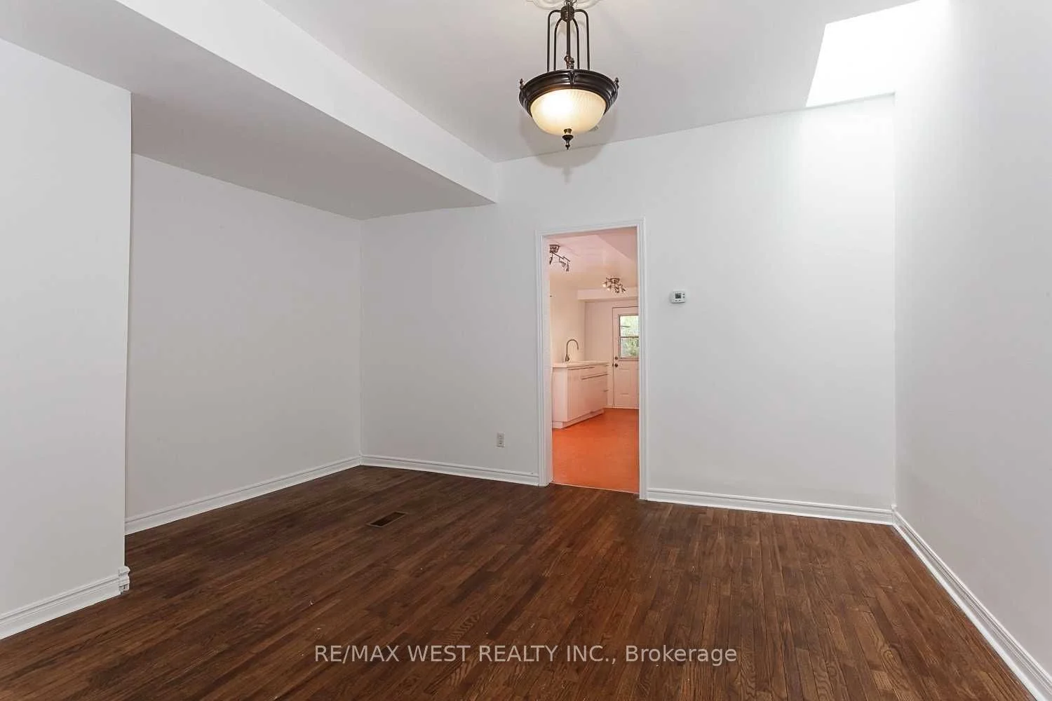 6 Trenton Terrace, Toronto W01, On M6k 1c6