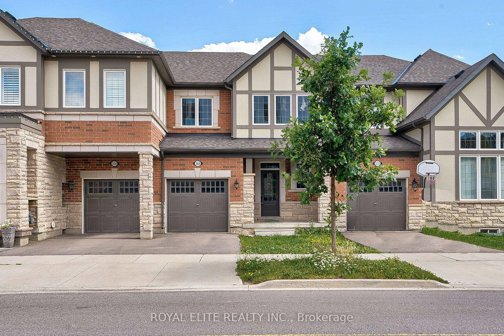 260 North Park Boulevard, Oakville, On L6m 4m1