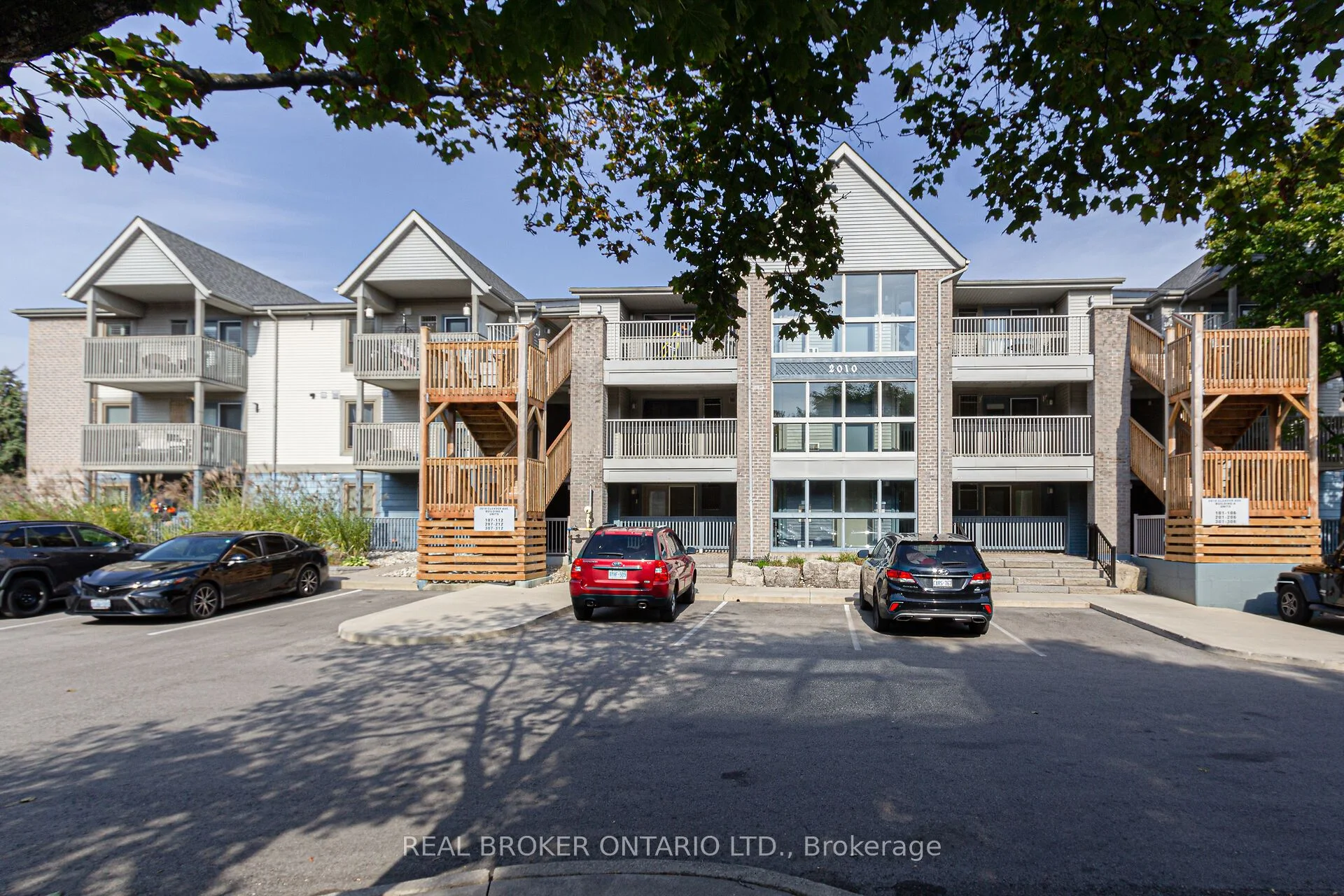 Condo Apartment in Burlington