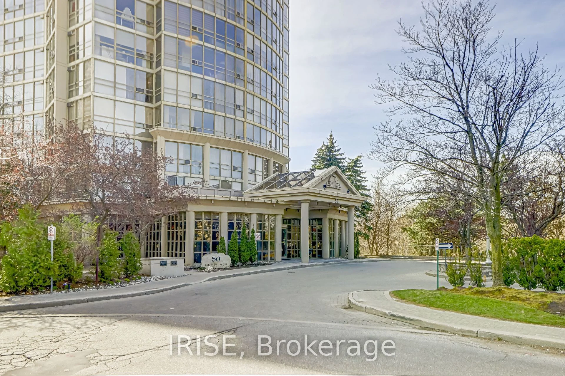 50 Eglinton Avenue 1802, Mississauga, On L5r 3p5