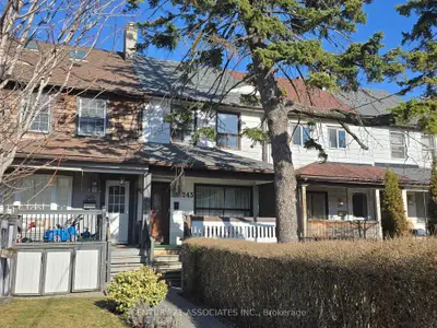 243 Sixth Street, Toronto W06, On M8v 3a8