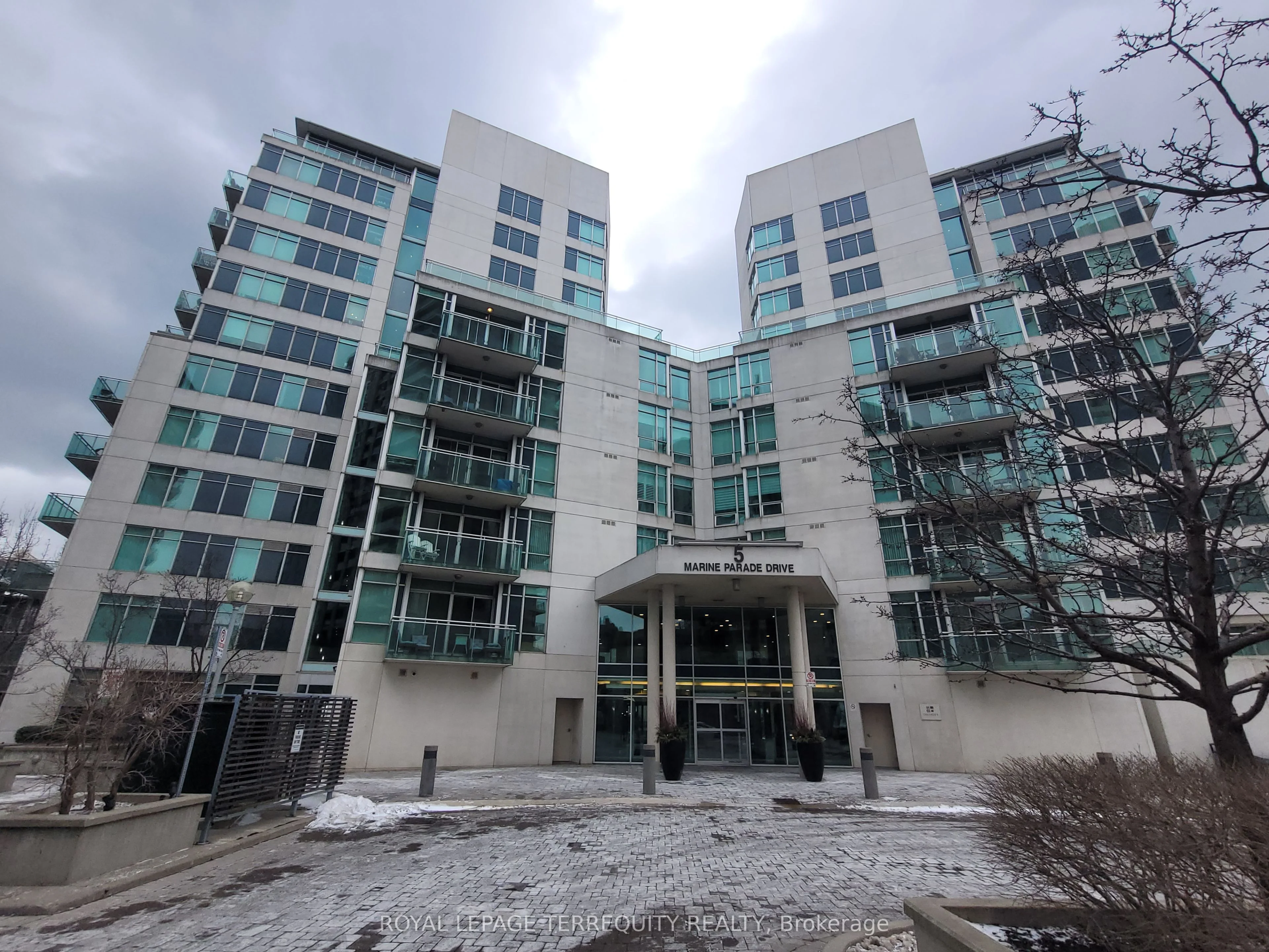 5 Marine Parade Drive 311, Toronto W06, On M8v 4b4