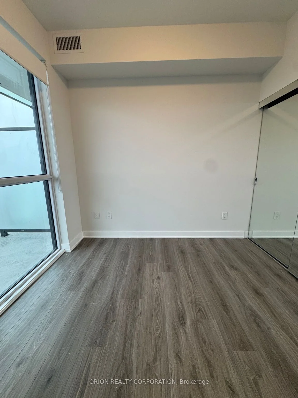 4130 Parkside Village Drive 3710, Mississauga, ON L5B 3M8