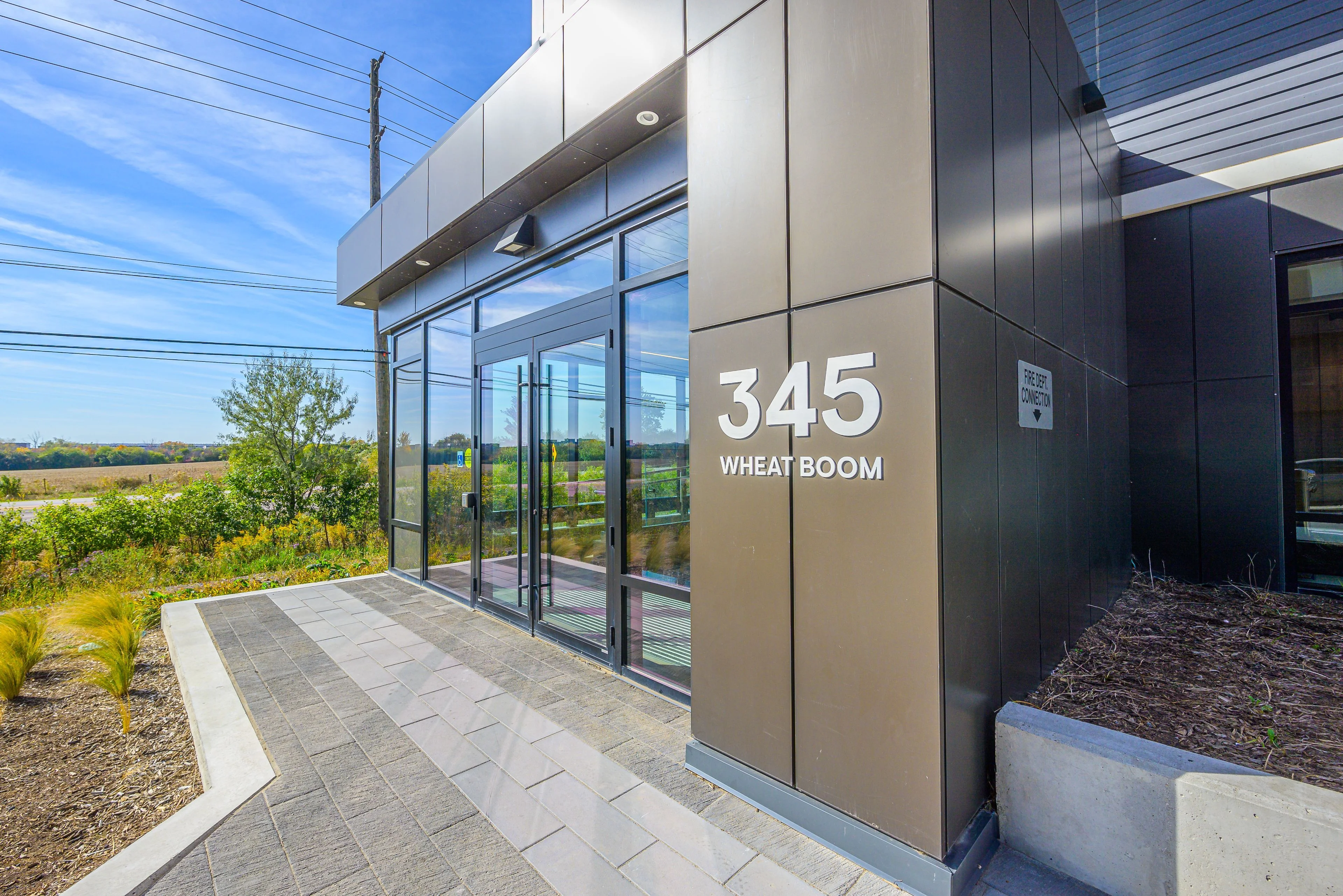 345 Wheat Boom Drive #404, Oakville, ON L6H 7X4