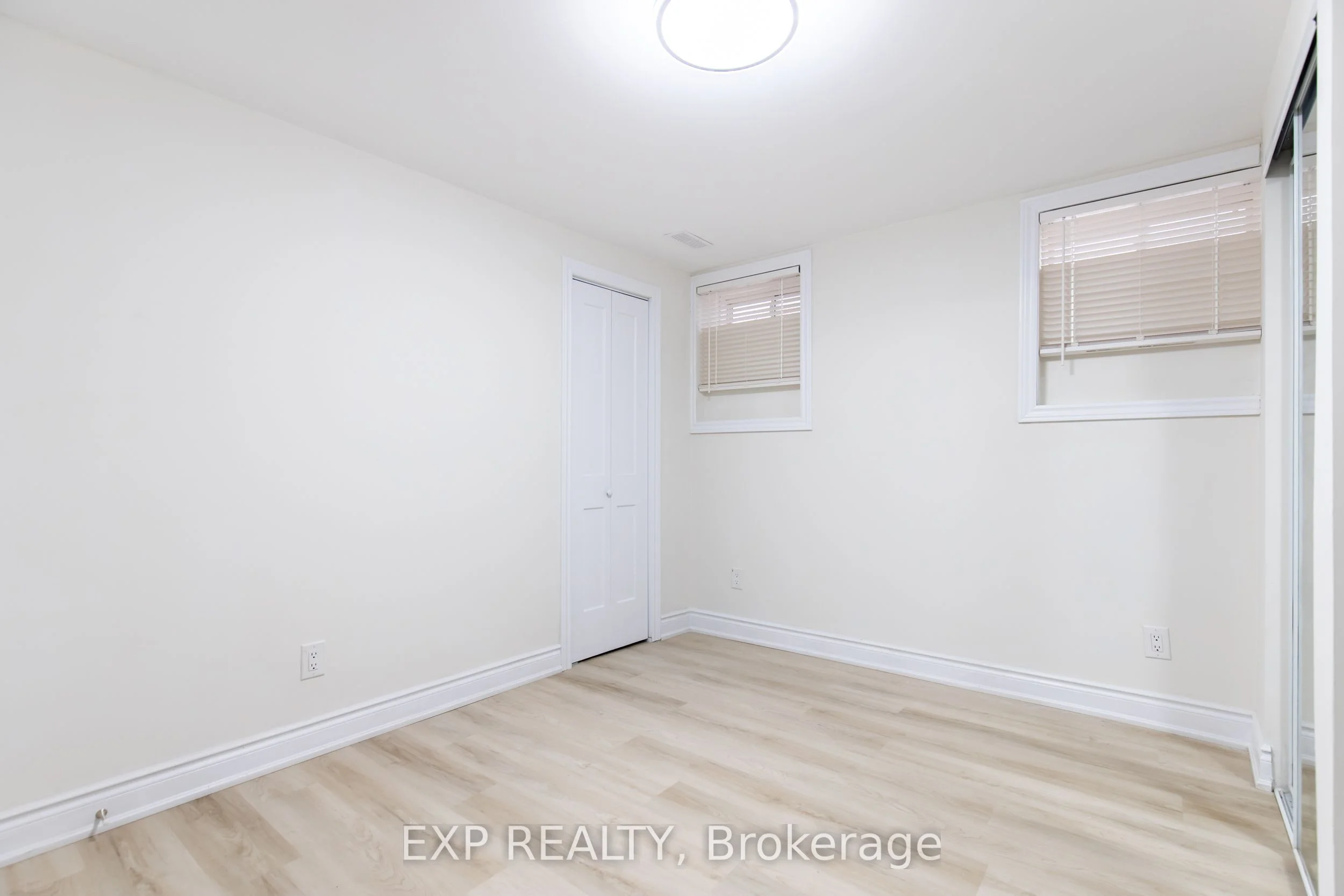 3330 Millicent Avenue, Oakville, ON L6H 7C5