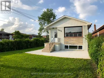 1079 West Avenue, Mississauga, On L5e 1w1