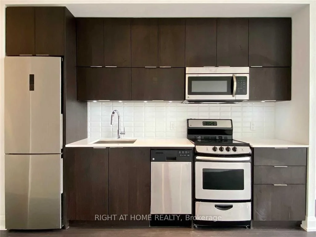 56 Annie Craig Drive 306, Toronto W06, ON M8V 0C8
